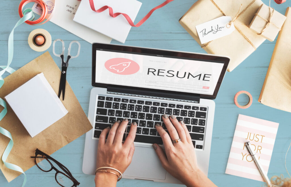 Crafting an impactful functional Resume for freshers.